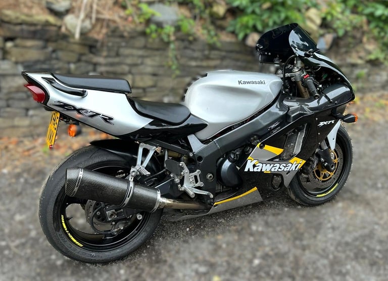 Kawasaki ZX-7R Ninja (ZX750-P5)