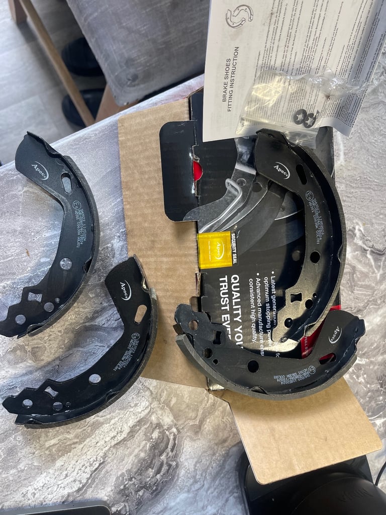 image for Suzuki Swift 1.2 rear handbrake pads