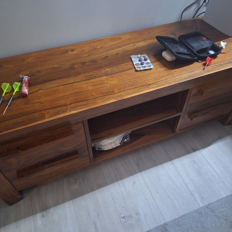 Tv unit