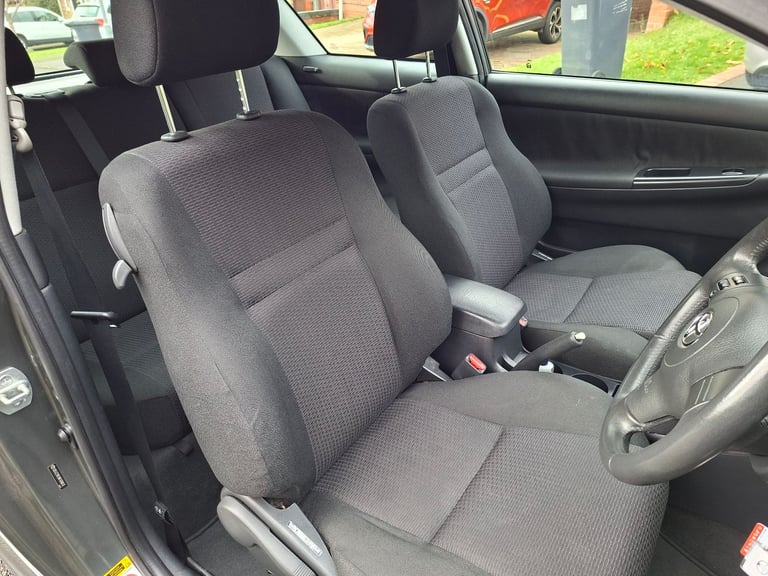 Toyota, COROLLA, Hatchback, 2006, Manual, 1598 (cc), 3 doors