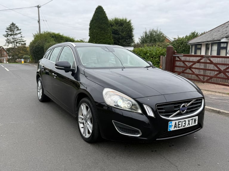 Volvo V60 SE Lux Nav Geartronic Diesel Automatic-Full service history