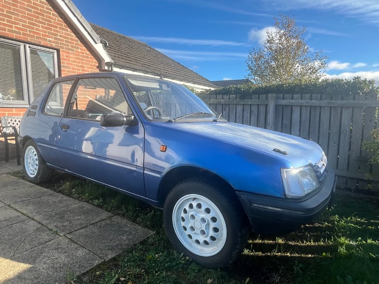 Peugeot, 205, Hatchback, 1992, Manual, 1124 (cc), 3 doors