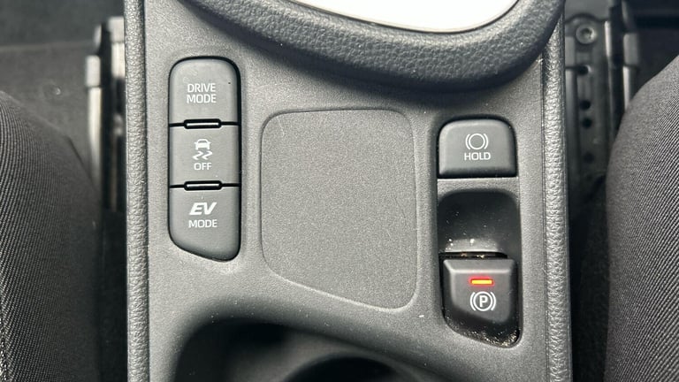  Toyota Yaris Cross 1.5 VVT-h Design SUV 5dr Petrol Hybrid E-CVT Euro 6 (s/s) (116 ps) Petrol/Ele...