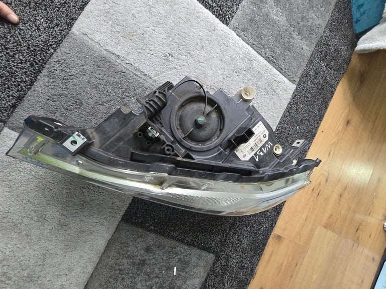 BMW 3 SERIES F30 F31  LCI PASSENGER SIDE LEFT DLR  HEADLIGHT BREAKING Parts