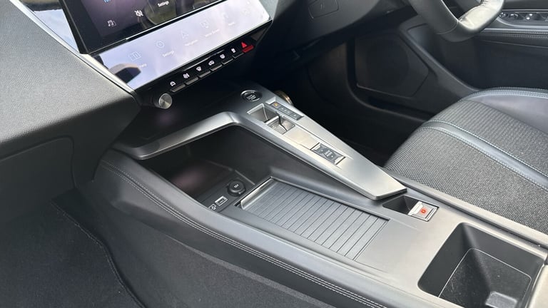 2022 Peugeot 308 1.2 PureTech Allure Premium 5dr EAT8 Petrol Hatchback Hatchback Petrol Automatic