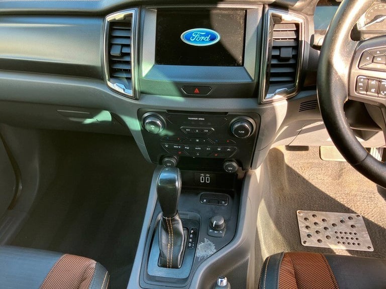 FORD RANGER 3.2L 200BHP 4X4 PICKUP AUTO GEARBOX WITH AIRCON SATNAV.