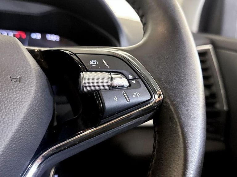 2023 Skoda Karoq 1.5 TSI ACT SE Drive DSG Euro 6 (s/s) 5dr Automatic SUV Petrol Automatic