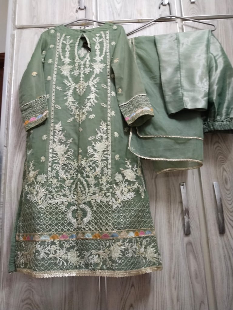 image for 3 piece suit