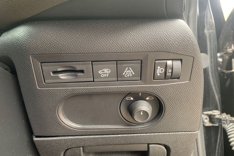2019 DS Automobiles DS 3 1.2 PureTech 130 Prestige 5dr EAT8 MPV PETROL Automatic