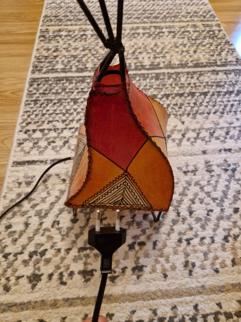 Ambient desk lamp