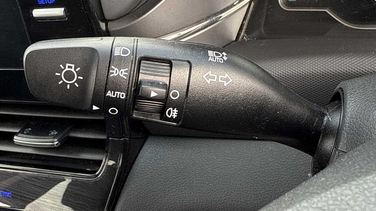 2022 Hyundai IONIQ 1.6 GDi Hybrid Premium SE 5dr DCT Hatchback Hybrid Ele Automatic