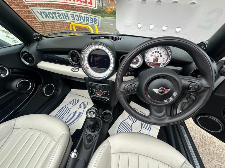 2010 MINI Convertible 1.6 Cooper [122] 2dr CONVERTIBLE Petrol Manual