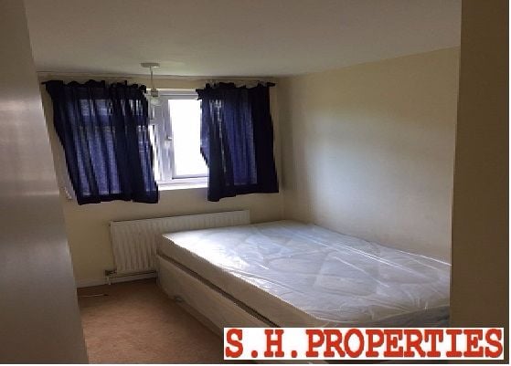3 bedroom house in LINKS WAY, HENDON, NW4 1JR