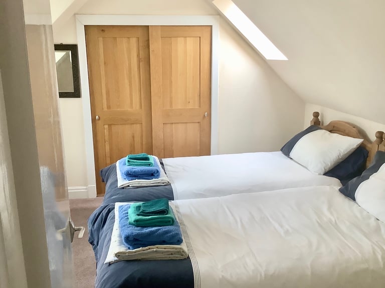 LOVELY 3 bedroom 2 bathroom SPACIOUS COTTAGE IN NEWTONMORE
