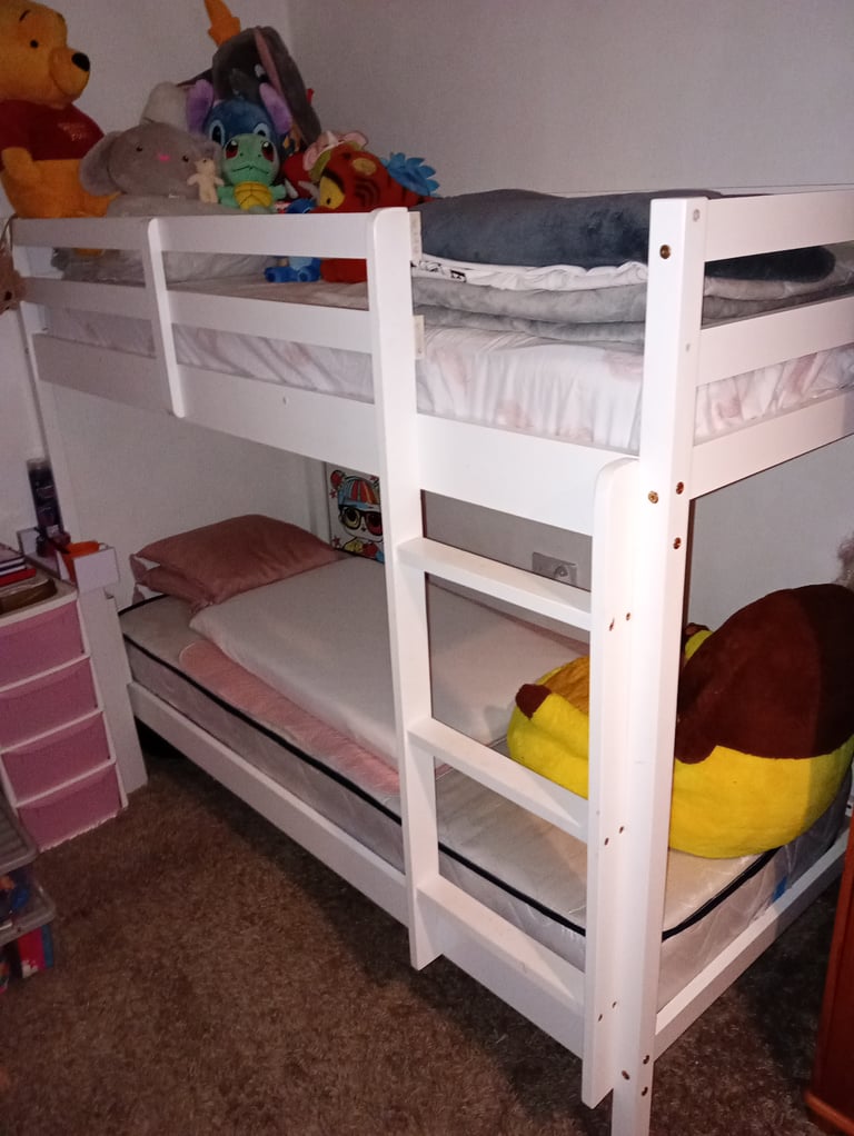 Kids Single White wood Framed Bunk Beds With Mattresses
