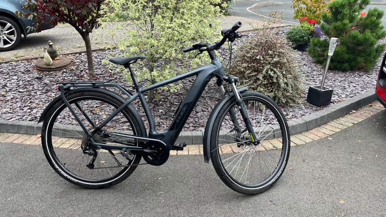 Cube Katmandu ON1 electric bike