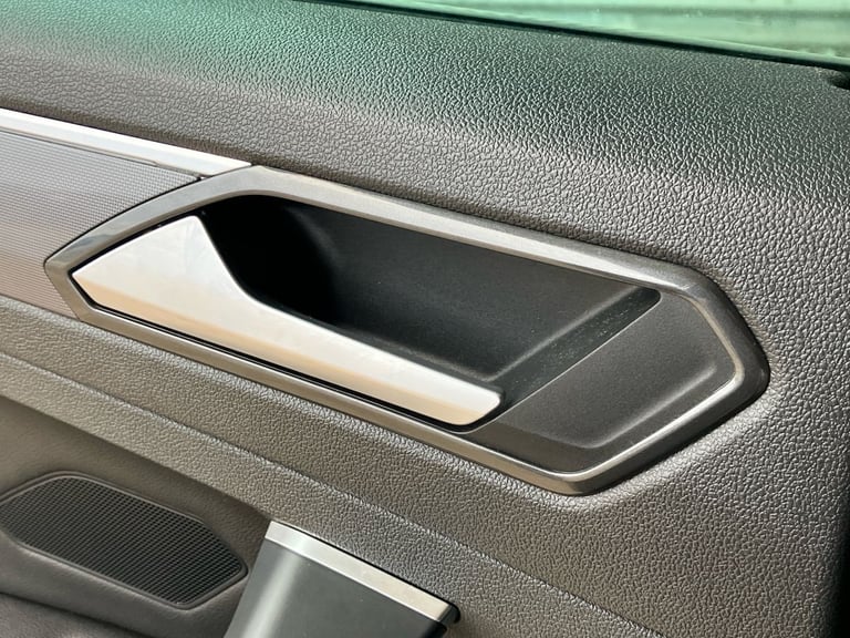 2017 Volkswagen Tiguan 2.0 TDi 150 4Motion R-Line 5dr SUV DIESEL Manual