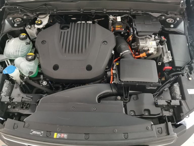 2021 Volvo XC40 1.5 T5 Recharge PHEV R DESIGN 5dr Auto ESTATE PETROL/ELECTRIC Automatic