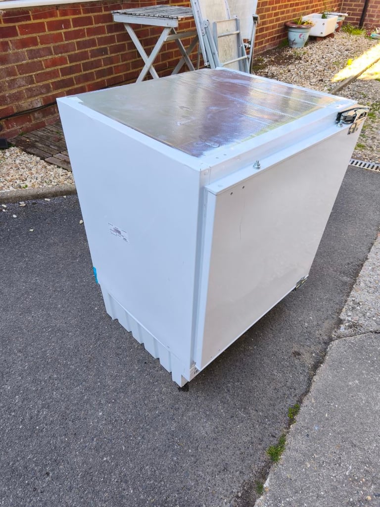 Freezer Integrated / Undercounter BELLING * A+ Energy * Like New