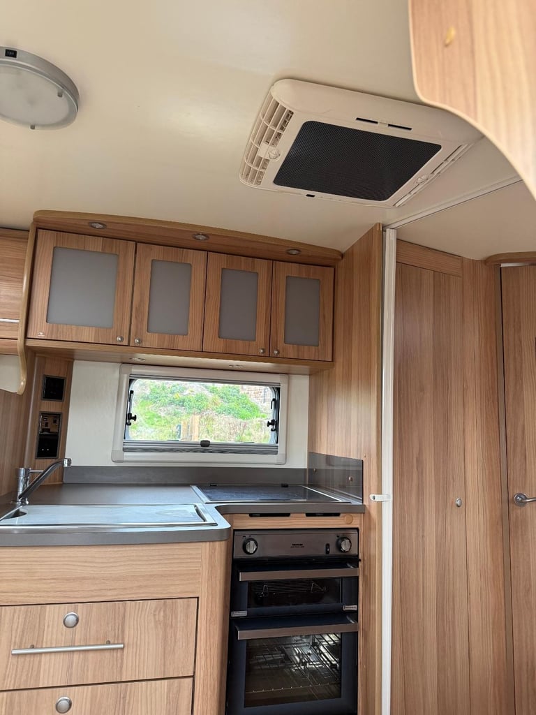 2013 Bailey Approach 745 SE - 2 ltr - 50,000 Miles - 4 Berth / 4 Belts