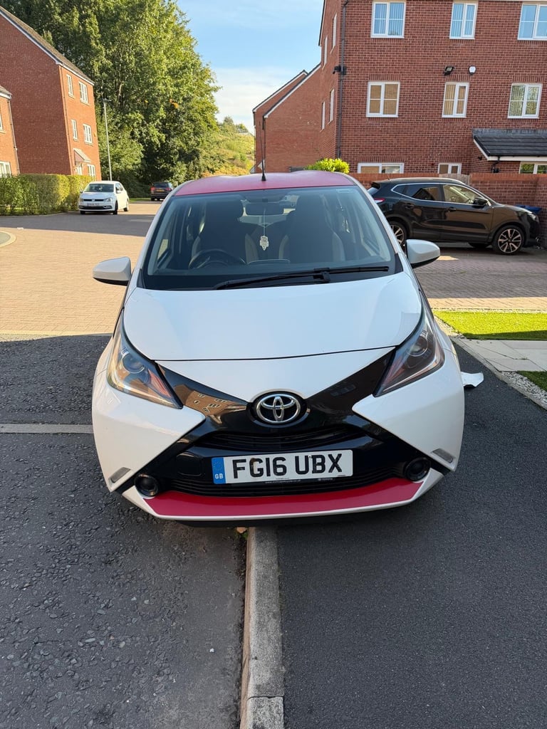 image for Toyota, AYGO, Hatchback, 2016, Manual, 998 (cc), 5 doors