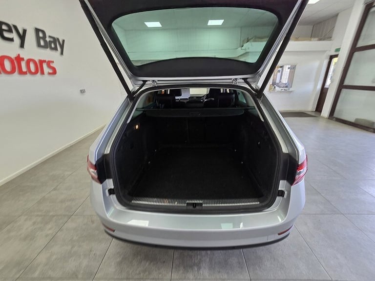 2016 Skoda Superb 2.0 TDI CR SE L Executive 4X4 5dr ESTATE DIESEL Manual