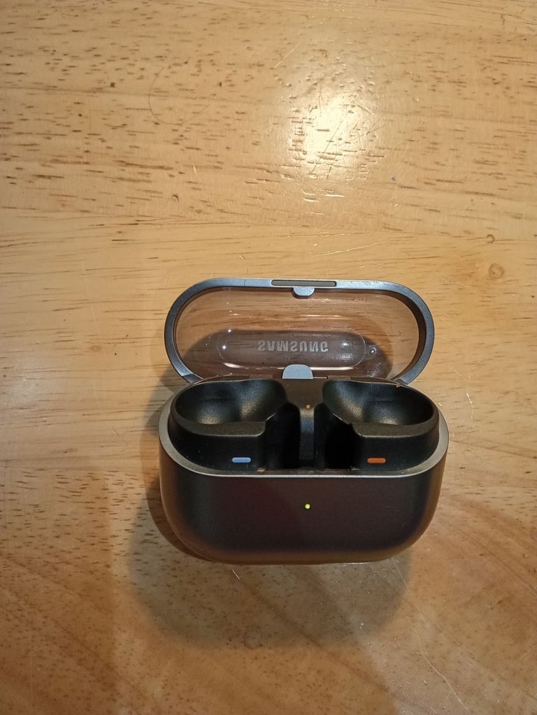 image for Earbuds Samsung SM-R630 (Case only) 