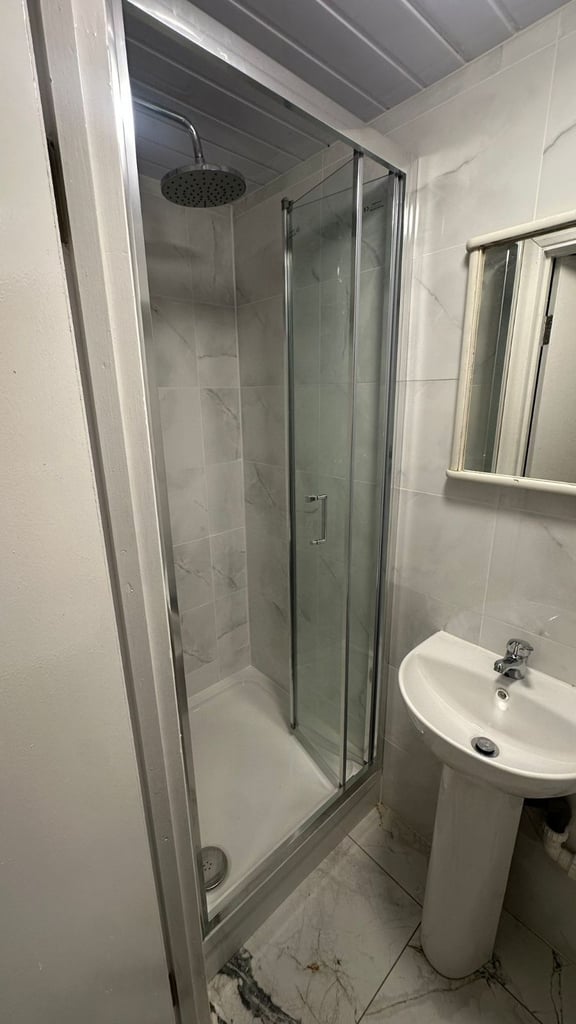 Spacious 4 bedroom house for rent in Dagenham RM9