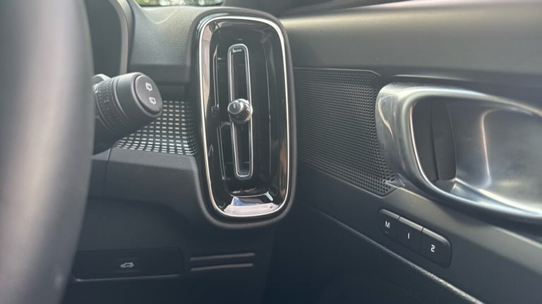 2025 Volvo XC40 Plus, B4 Mild hybrid, Petrol, Dark Estate Petrol Automatic