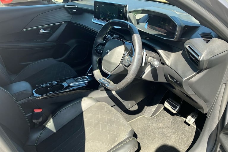  Peugeot 208 1.2 Puretech Gt Premium Hatchback 5dr Petrol Eat Euro 6 s/s 130 Ps