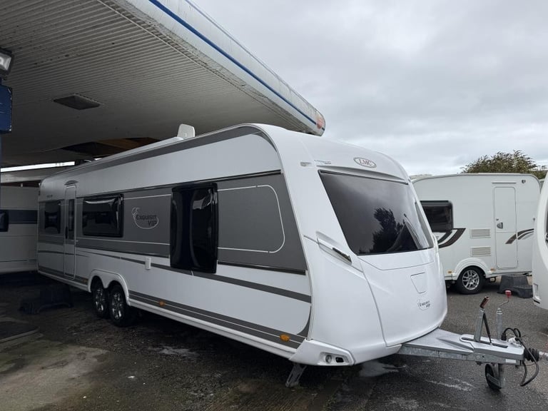 2017 LMC EXQUISIT 695 VIP 5 Berth fixed Island bed