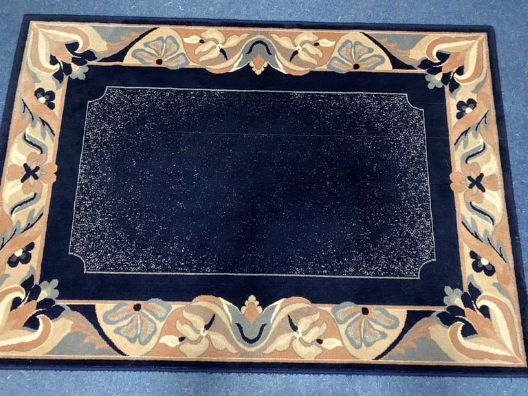 image for Stunning navy patterned rug