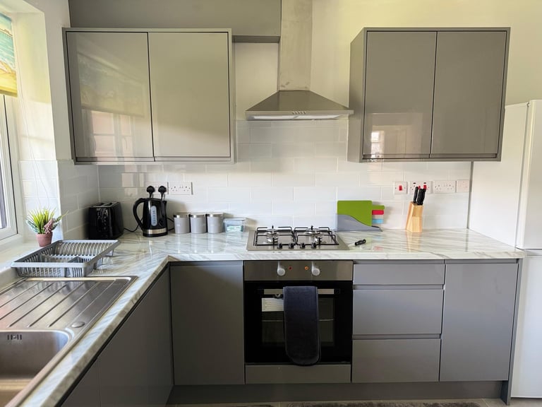 Emergency Accommodation in NORTHFIELD , BIRMINGHAM, Double Room available.