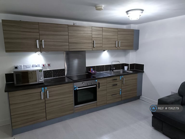 image for 2 bedroom house in Holts Crest Way, Leeds, LS12 (2 bed) (#1562179)