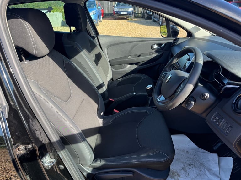 2019 Renault Clio 0.9 TCe Iconic Hatchback 5dr Petrol Manual Euro 6 (s/s) (75 ps) Hatchback Petro...