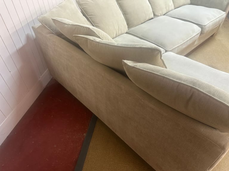 #179 Oak Furniture Land Sage Green Beige Corner Sofa - Excellent Condition – Delivery Available
