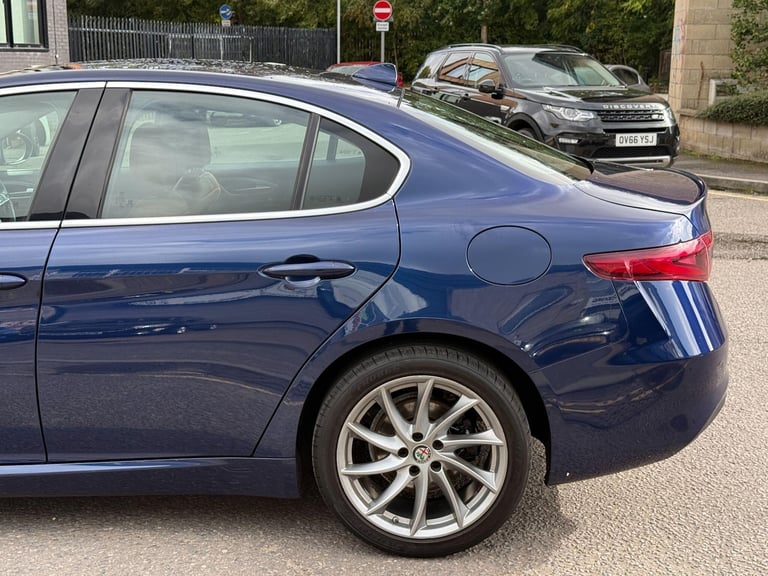 2017 Alfa Romeo Giulia 2.2 TD Super Auto Euro 6 (s/s) 4dr SALOON Diesel Automatic