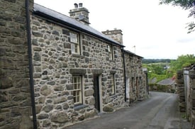 Lime pointing - stone cleaning - paint removal - sand blasting 