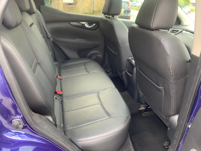 2015 Nissan Qashqai 1.5 dCi Tekna 5dr HATCHBACK Diesel Manual