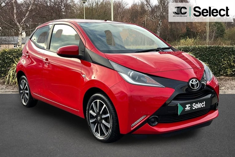 image for 2017 Toyota AYGO 1.0 VVT-i x-play Hatchback 5dr Petrol x-shift Euro 6 (68 ps) HATCHBACK Petrol Au...