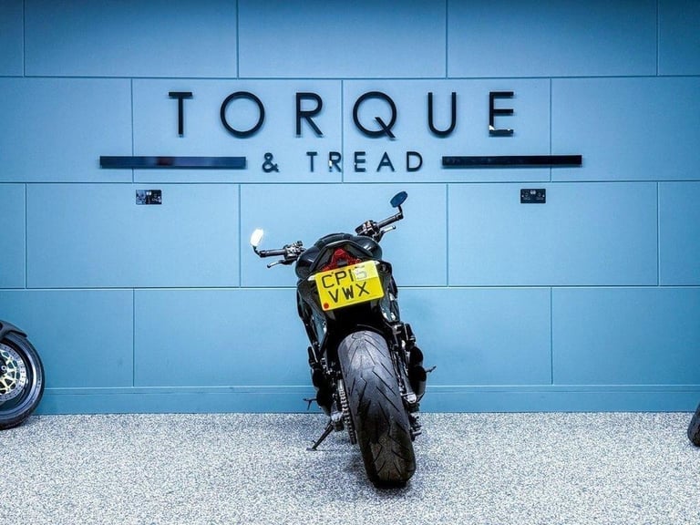 2015 15 KAWASAKI Z1000 SUPERNAKED 1000 - LOW MILES - VANCE HINES