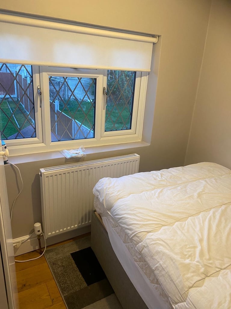 Single room in New Addington. Inclusive of all bills £400pcm. CR0 0EH .