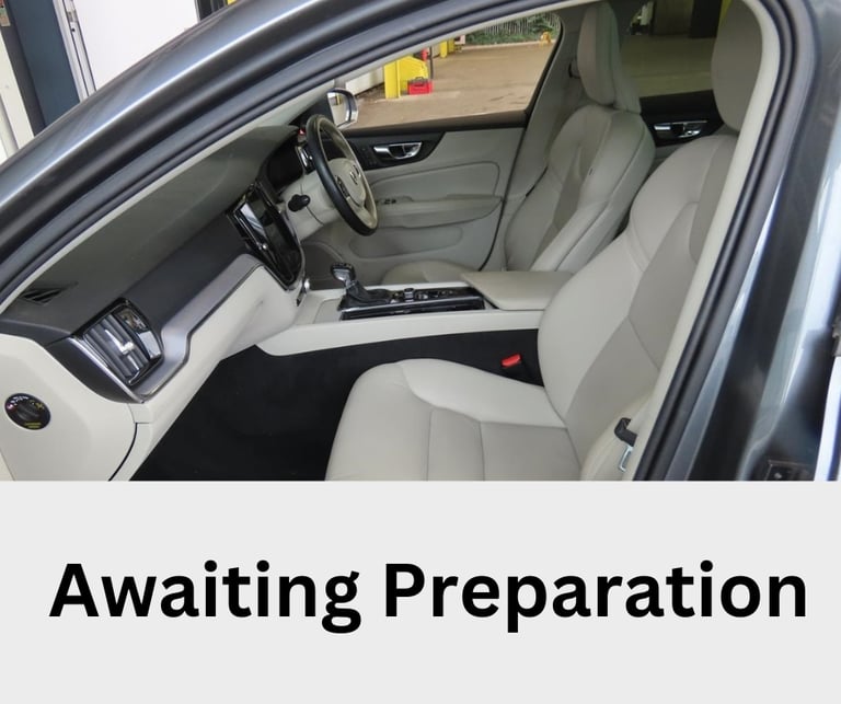 2019 Volvo V60 2.0 D4 Momentum Pro Estate 5dr Diesel Auto Euro 6 (s/s) (190 ps)