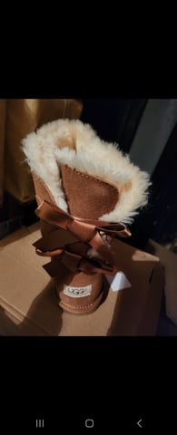 Ugg boots store size 4