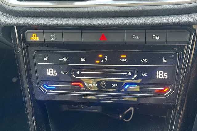 2022 Volkswagen T-Roc 1.5 TSI R-Line 5dr DSG + 19' MISANO ALLOYS + KEYLESS + REAR CAMERA Hatchbac...