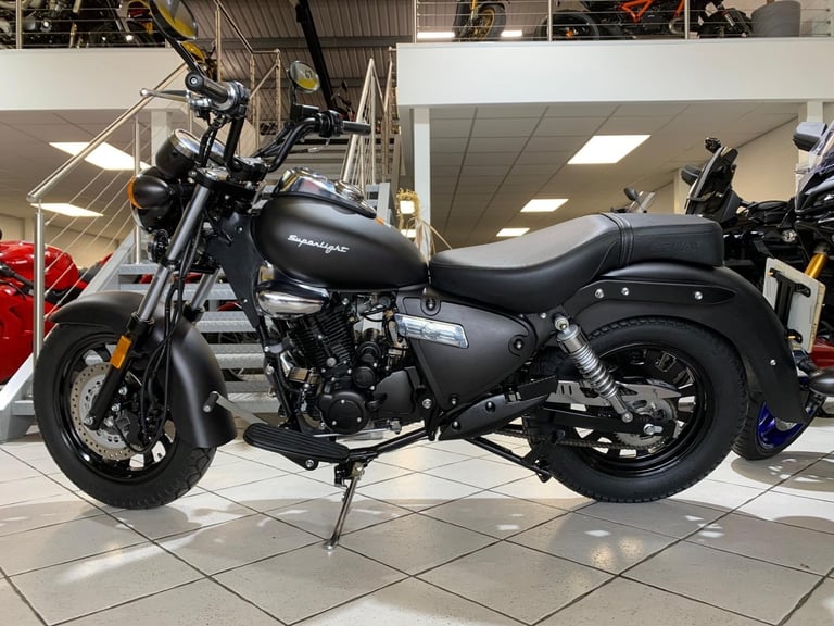 Keeway Superlight 125 2022