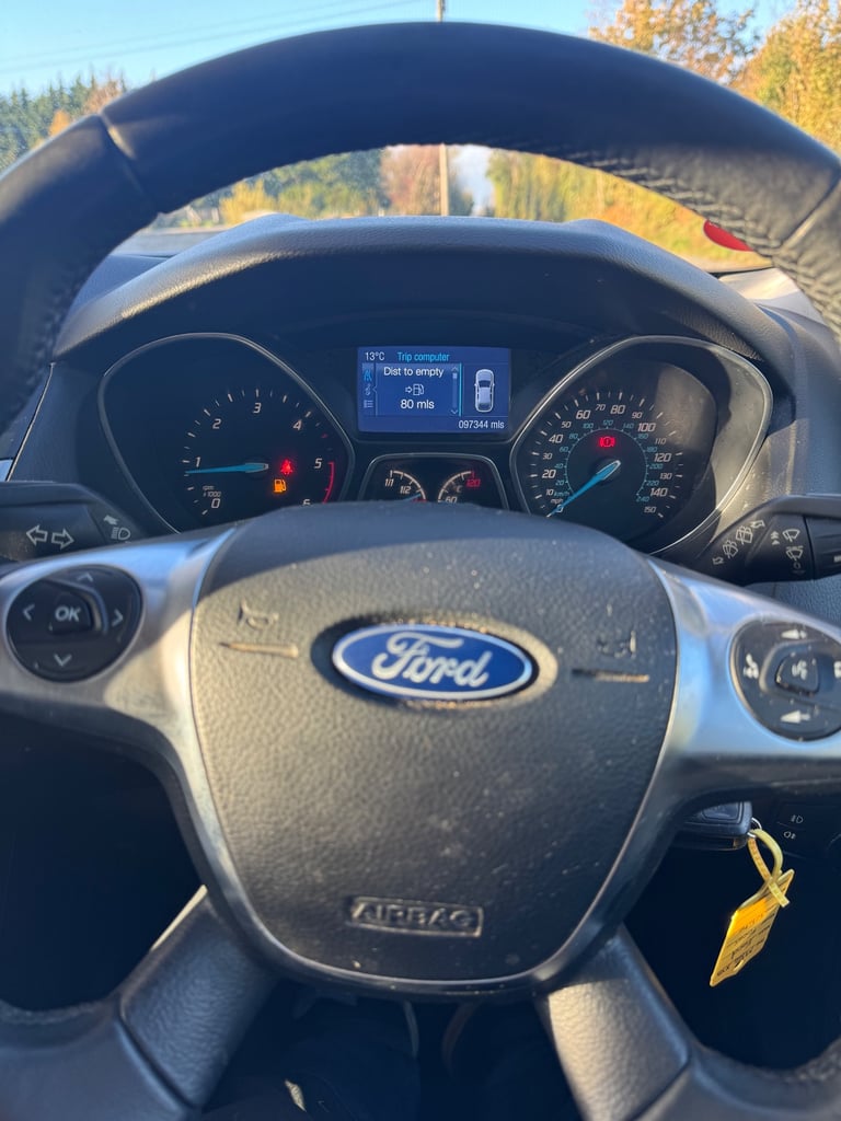 Ford, FOCUS, Hatchback, 2014, Manual, 1560 (cc), 5 doors