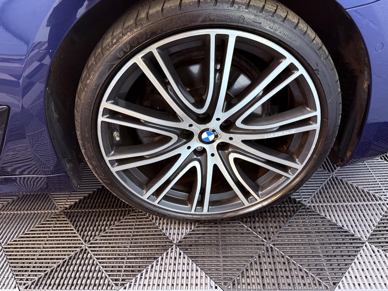 2018 BMW 5 Series 520d xDrive M Sport 4dr Auto SALOON DIESEL Automatic