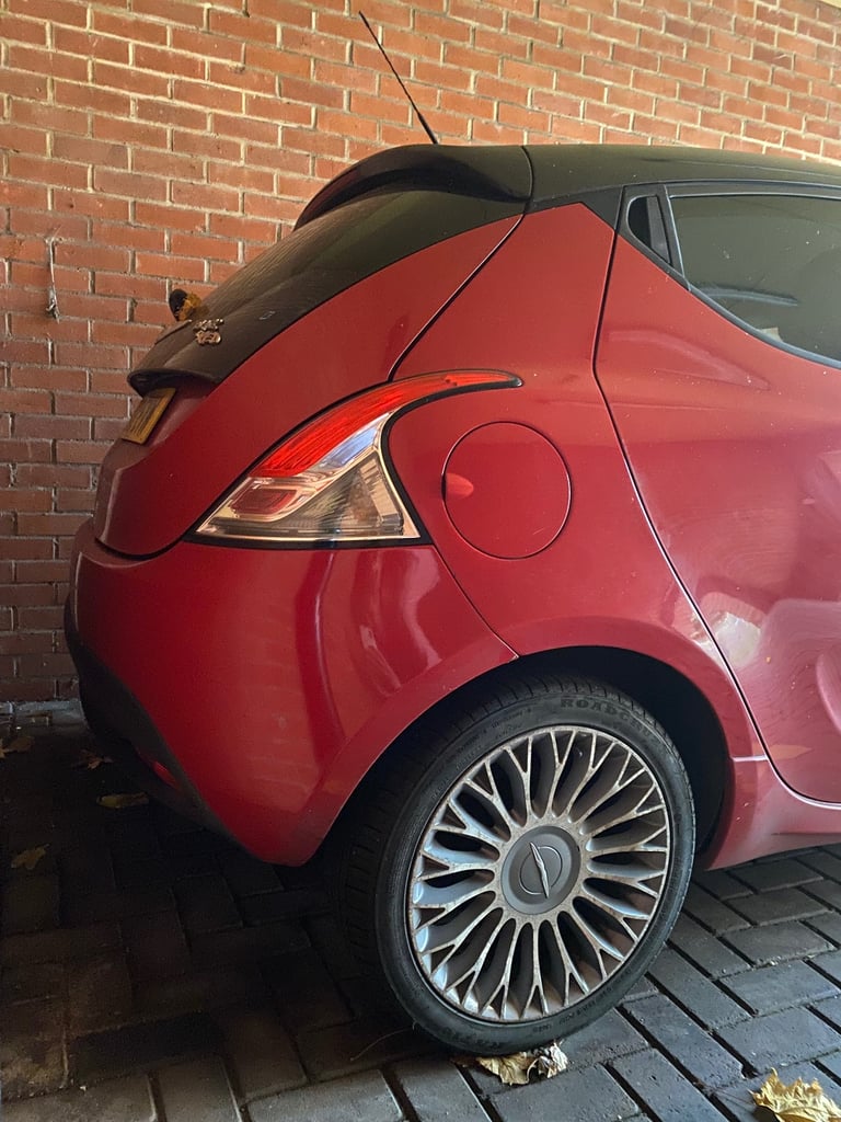 Chrysler, YPSILON, Hatchback, 2012, Manual, 1242 (cc), 5 doors