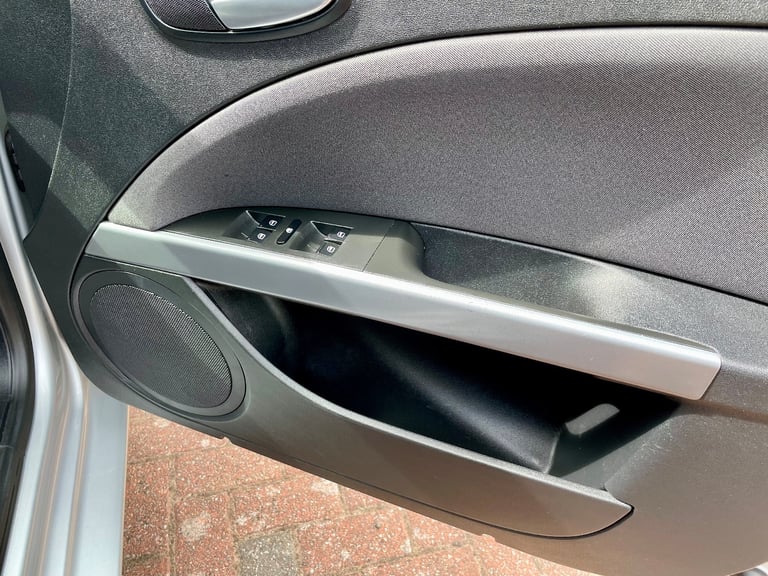 Seat, LEON, Hatchback, 2011, Manual, 1598 (cc), 5 doors